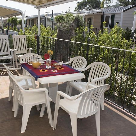 Camping Edy Diano Marina Bagian luar foto
