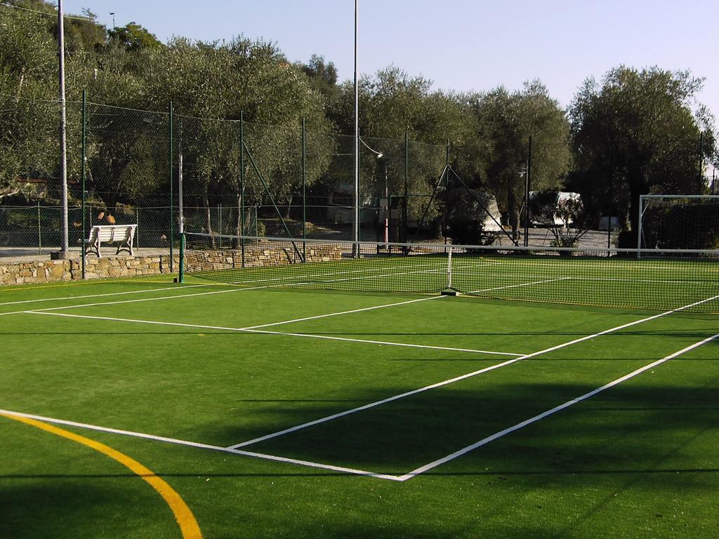 Camping Edy Diano Marina Bagian luar foto