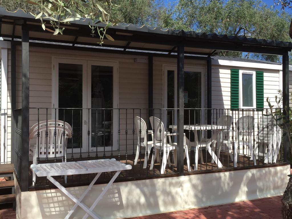 Camping Edy Diano Marina Bagian luar foto