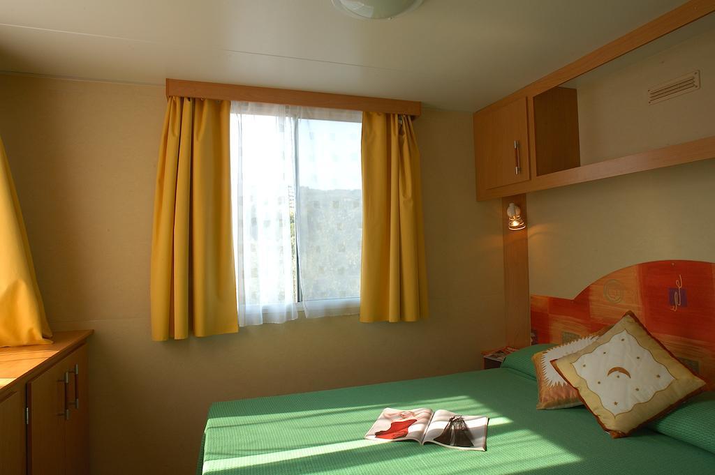 Camping Edy Diano Marina Ruang foto