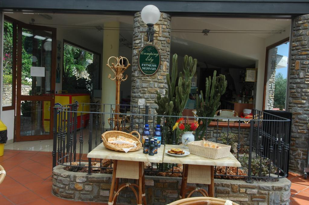 Camping Edy Diano Marina Bagian luar foto
