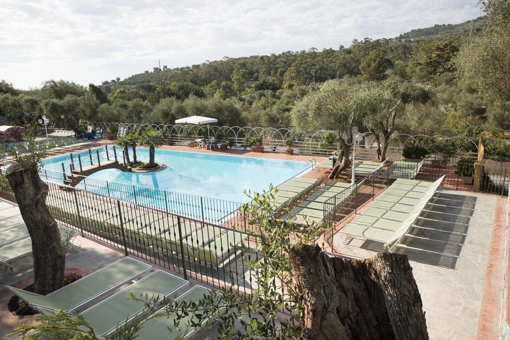 Camping Edy Diano Marina Bagian luar foto