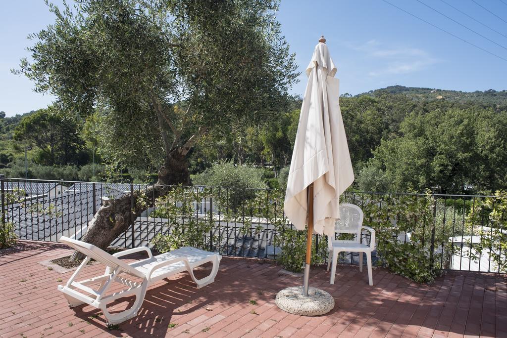 Camping Edy Diano Marina Bagian luar foto