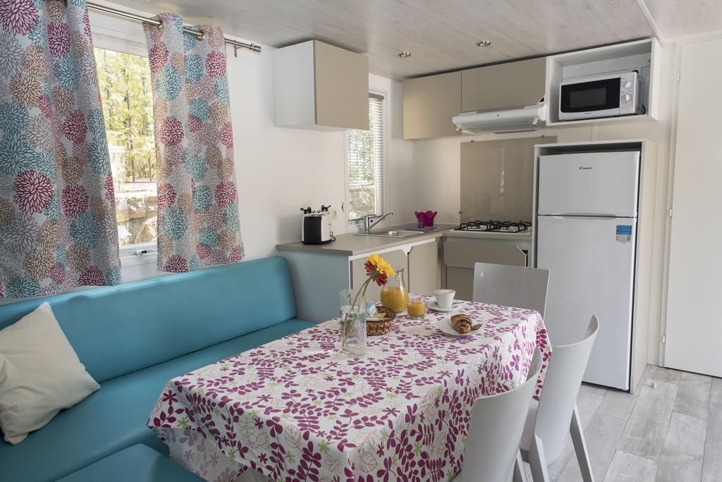 Camping Edy Diano Marina Bagian luar foto